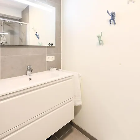 Apartment Amazing In With Heated Swimming Pool Ostend