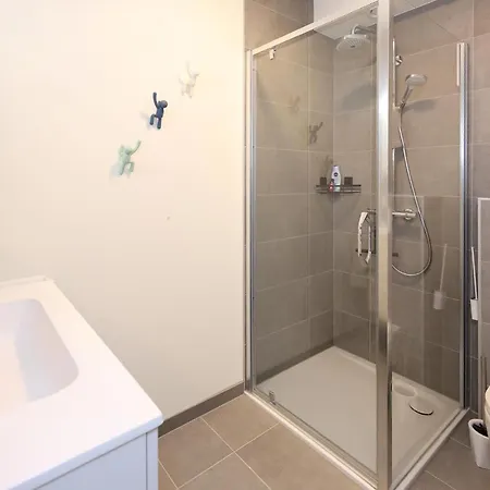 Amazing In With Heated Swimming Pool Apartment *